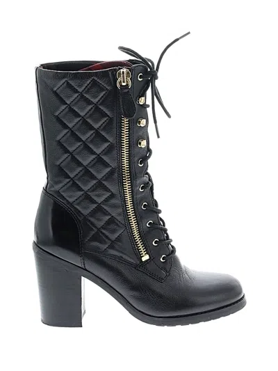 Pre-owned Guess Boots In Black