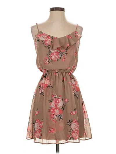 Pre-owned Guess Casual Dress In Tan