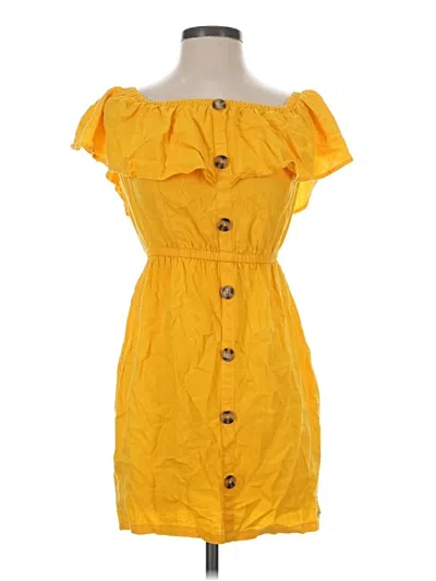Pre-owned Guess Casual Dress In Yellow