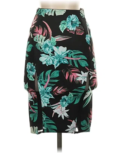 Pre-owned Guess Casual Skirt In Black