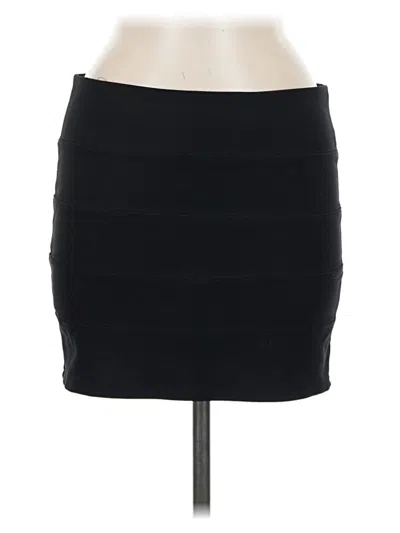 Pre-owned Guess Casual Skirt In Black