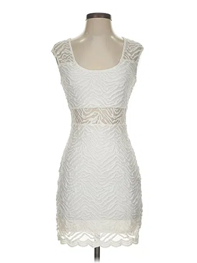 Pre-owned Guess Cocktail Dress In Ivory