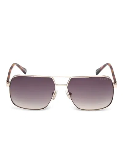 Guess Eyewear 飞行员镜框太阳眼镜 In Gold