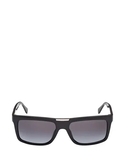 Guess Eyewear Gradient-lens Rectangle-frame Sunglasses In Black