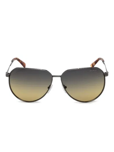Guess Eyewear Logo-detail Sunglasses In Gray