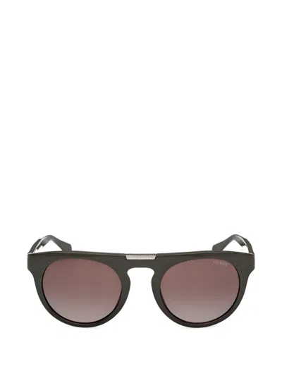 Guess Eyewear Logo-plaque Round-frame Sunglasses In Green