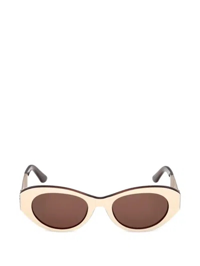 Guess Eyewear 猫眼镜框太阳眼镜 In Neutral