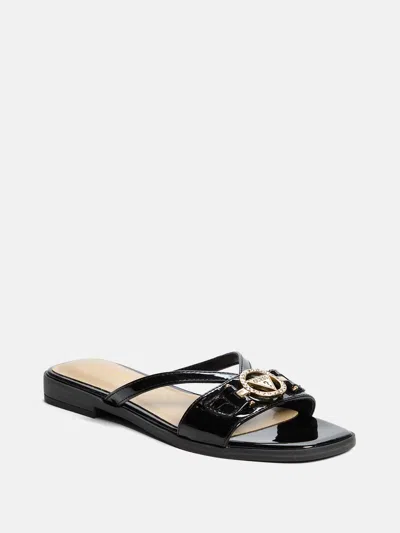 GUESS FACTORY RANNIA PATENT CUTOUT SLIDES