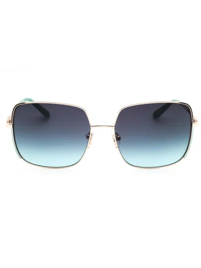 Guess Gu00194 Sunglasses In Gold/other / Gradient Blue