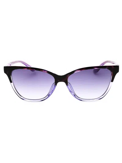 Guess Gu7777 Sunglasses In Violet/other / Gradient Or Mirror Violet
