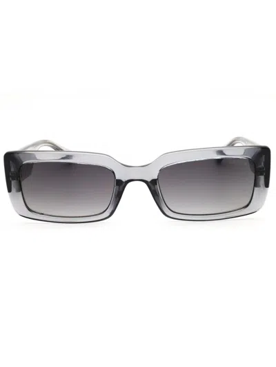 Guess Gu8242 Sunglasses In Crystal / Gradient Brown