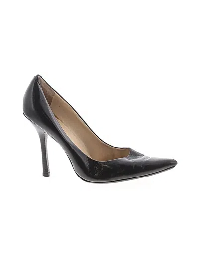 Pre-owned Guess Heels In Black