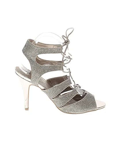 Pre-owned Guess Heels In Gold