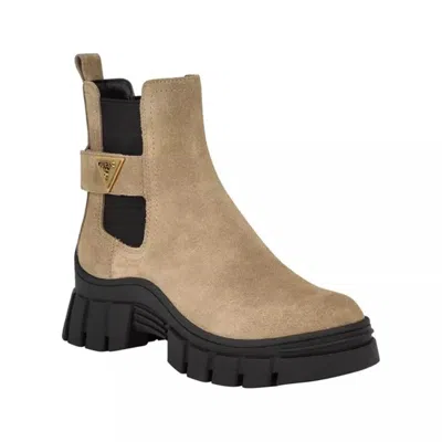 Guess Hensly Boot Women Light Brown Leather Lug Sole Side Gore Chelsea Lion907