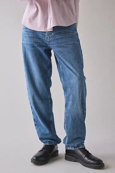 Guess Jeans G15 Relaxed Tapered Jeans In Heritage Medium, Men's At Urban Outfitters In Blue