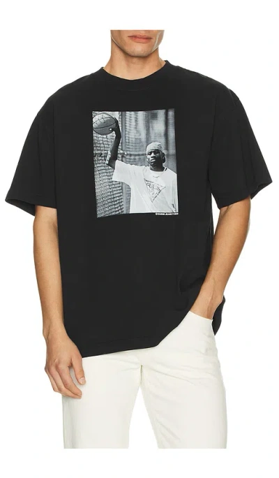 Guess Jeans X Allen Iverson Tee In Black