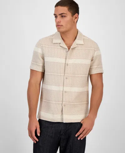 Guess Men's Arrow Jacquard Short Sleeve Button-up Shirt In Multi