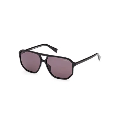 Guess Resin Sunglasses In Black