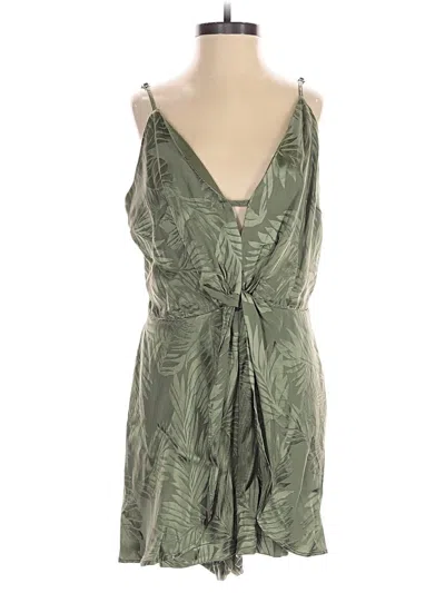 Pre-owned Guess Romper In Green