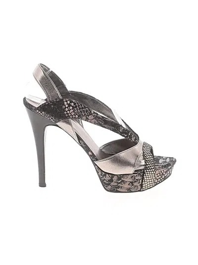 Pre-owned Guess Sandals In Gray