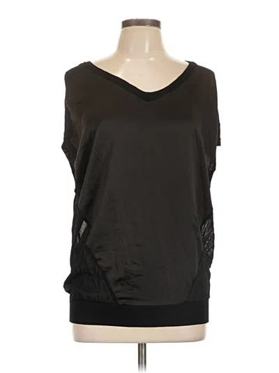 Pre-owned Guess Sleeveless T-shirt In Black