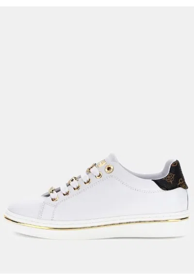 Guess Stasey Sneakers In Bianco