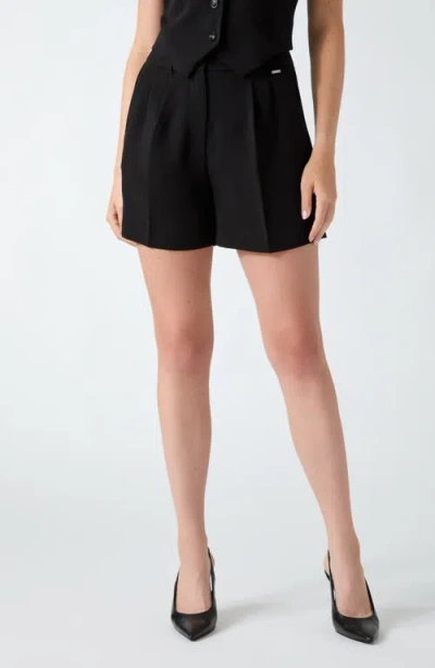 Guess Theoline Pleated Shorts In Black