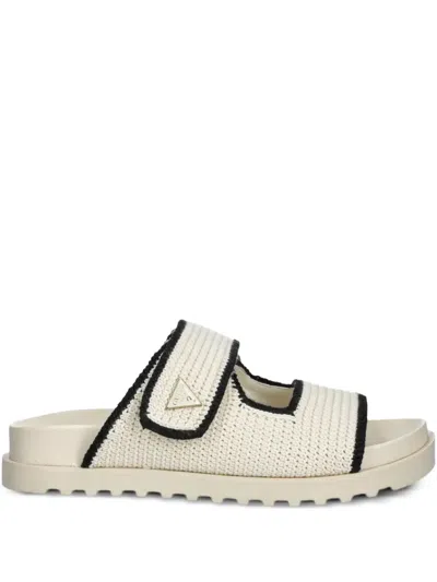 Guess Usa Fadenna Flat Sandals In White