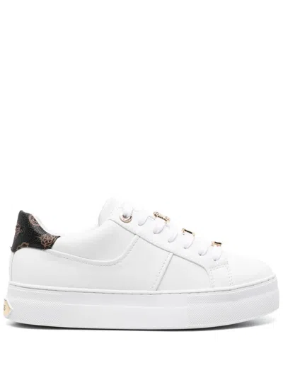 Guess Usa Giella Logo-charms Sneakers In Weiss