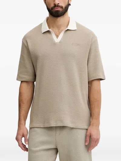 Guess Usa Logo-detail T-shirt In Neutral