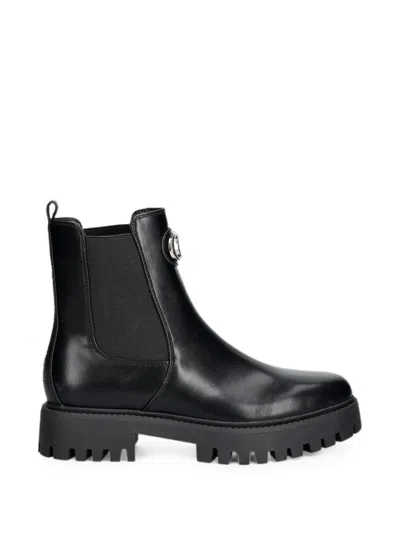 Guess Usa Logo-plaque Lug-sole Ankle Boots In Black