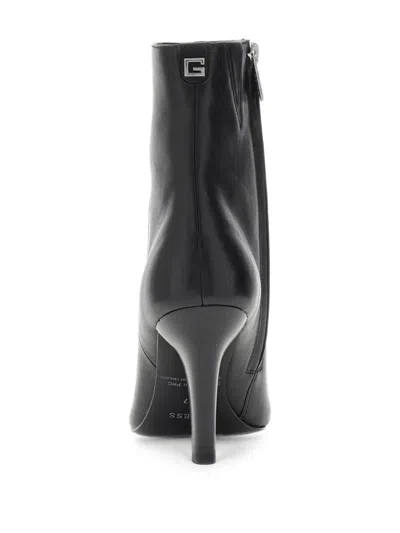 Guess Usa Logo-plaque Pointed-toe Ankle Boots In Black