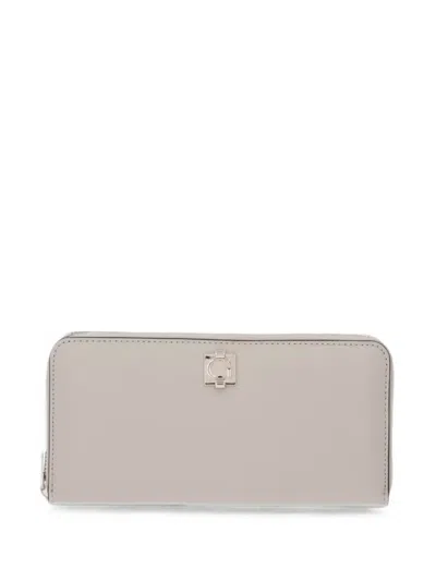 Guess Usa Logo-plaque Zip-around Wallet In White