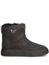Guess Usa Unity Boots In 灰色
