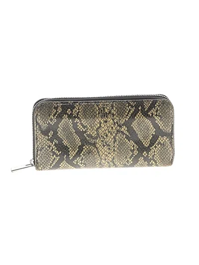 Pre-owned Guess Wallet In Gold