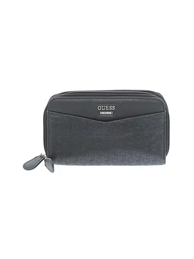 Pre-owned Guess Wallet In Gray
