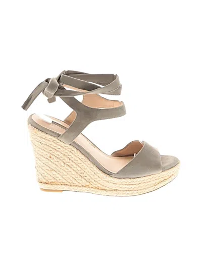 Pre-owned Guess Wedges In Gray