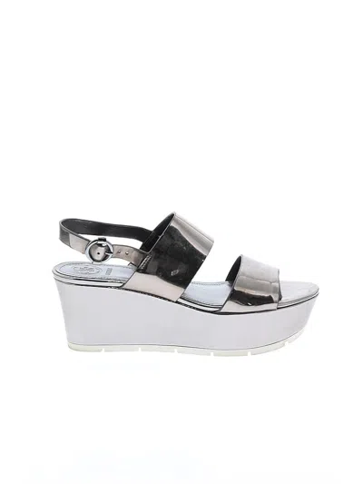 Pre-owned Guess Wedges In Silver