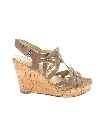 Pre-owned Guess Wedges In Tan