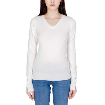 Guess White Cotton Tops & T-shirt