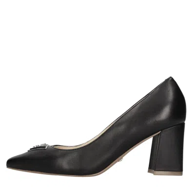 Guess With Heel In Black
