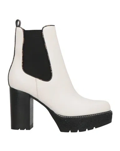 Guess Woman Ankle Boots White Size 5 Synthetic Fibers In Multi