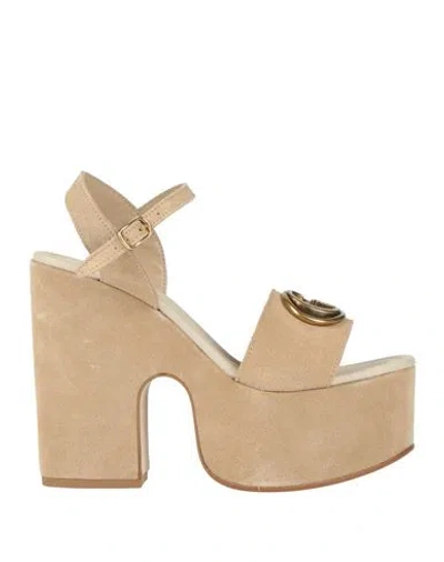 Guess Woman Sandals Beige Size 8 Leather
