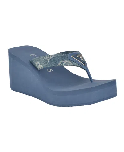 GUESS WOMEN'S DEMMEY LOGO THONG SQUARE TOE WEDGE SANDALS