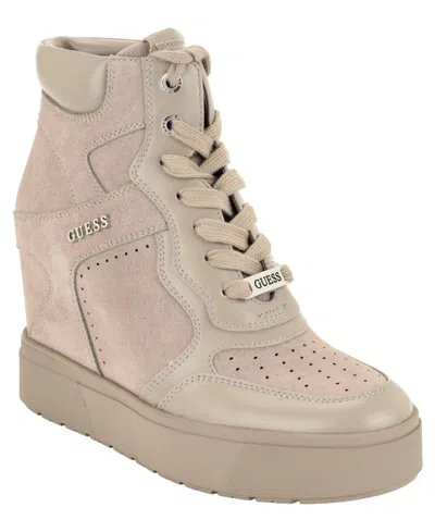 Guess Guilley Wedge Sneaker In Pink