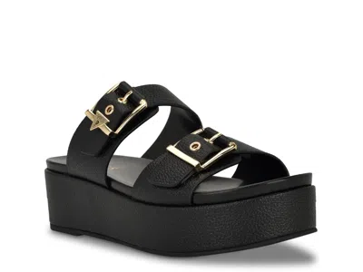 Guess Wylees Sandal In Black