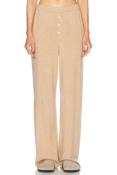 Guest In Residence Everywear Cashmere Pant In Beige