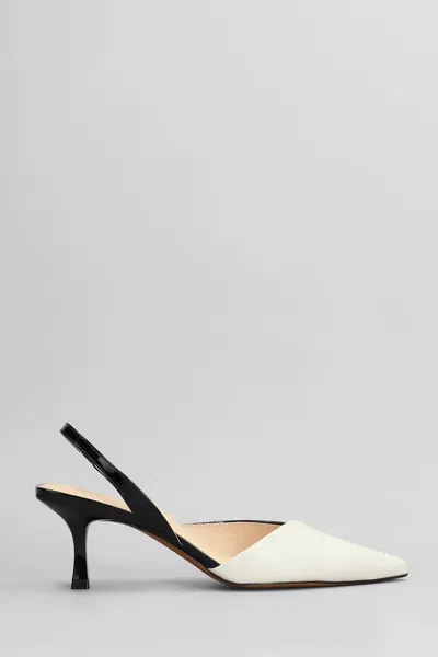 Guilhermina Pumps