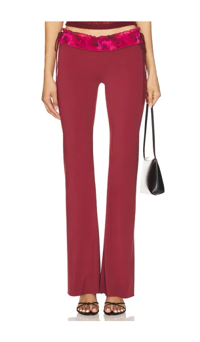 Guizio Ruched Side Tie Stretch Pant In Burgundy
