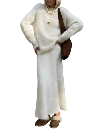 Gvibi 2pc Sweater & Skirt Set In White